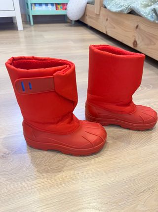 Botas de agua rojas y/o descansos. Talla 29