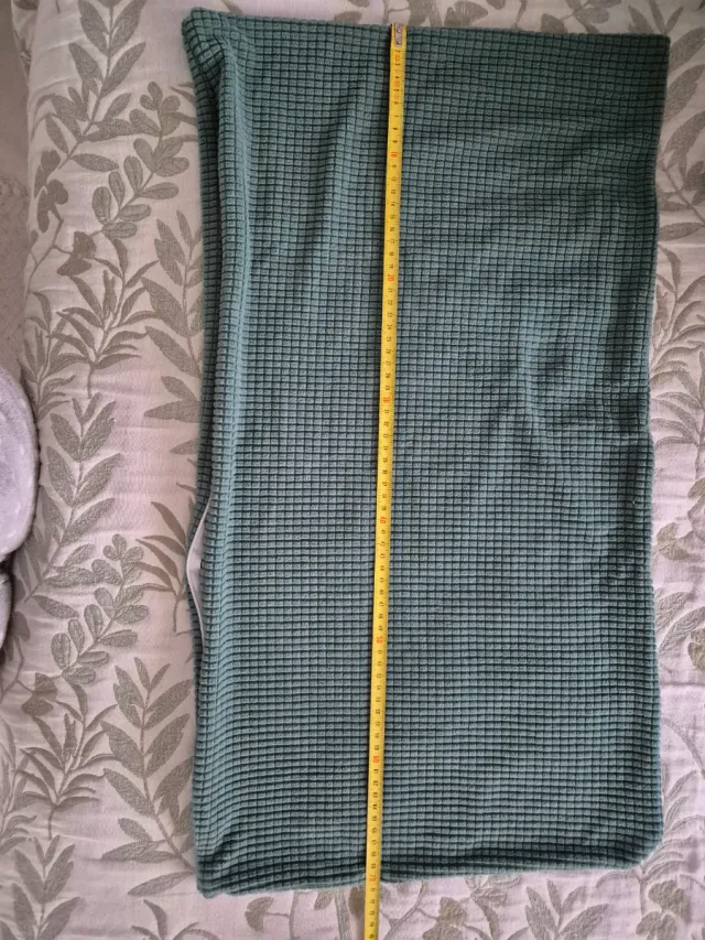 Funda de almohada verde texturizada con cremallera