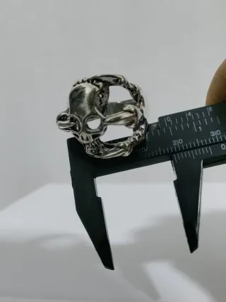 Anello teschio gotico