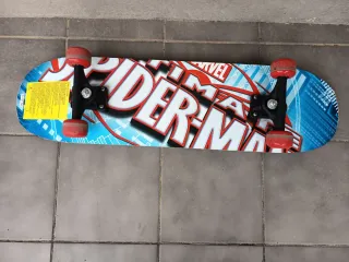 Monopatín Spiderman Ultimate