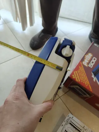 Macchina da scrivere Petite 500 vintage