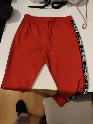 Pantalón deportivo Guess rojo Talla S