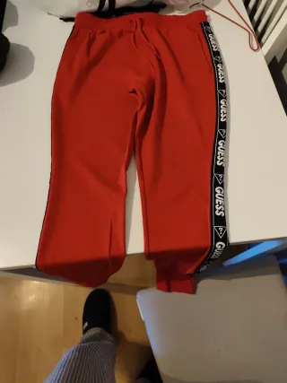 Pantalón deportivo Guess rojo Talla S