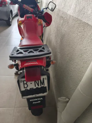 Honda NX 650 Dominator Roja