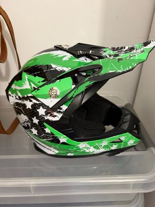Casco BMX niño verde como nuevo