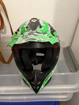 Casco BMX niño verde como nuevo