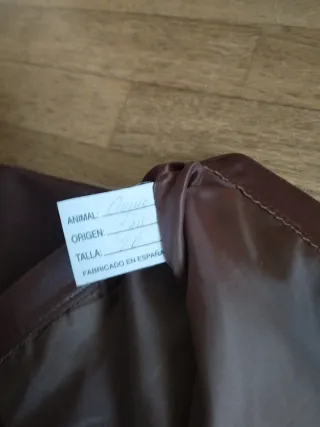 Pantalón de cuero marrón