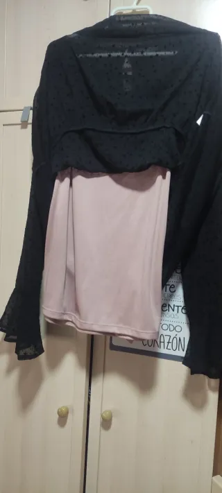 Blusa negra manga larga transparente