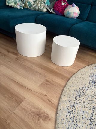 Tavoli laterali rotondi bianchi