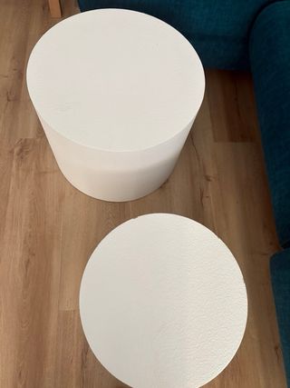 Tavoli laterali rotondi bianchi