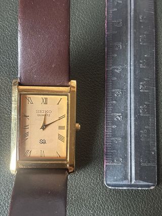 Orologio Seiko dorato al quarzo