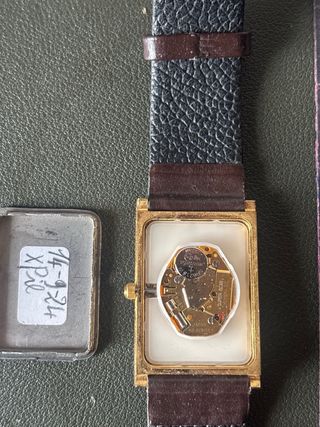 Orologio Seiko dorato al quarzo