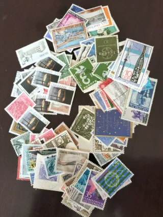 327 Sellos Europa: Dinamarca-Suecia-Eire-Andorra