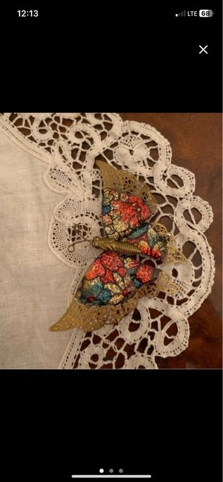 Spilla farfalla antica colorata