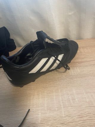 Botas de fútbol Adidas Negras