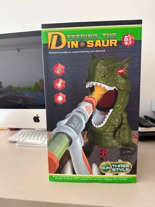 Pistola Lanza Pelotas Dinosaurio Feeding The Dinos