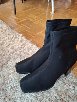 Botines negros tacón cuadrado