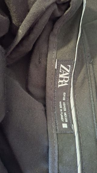 Traje negro para eventos