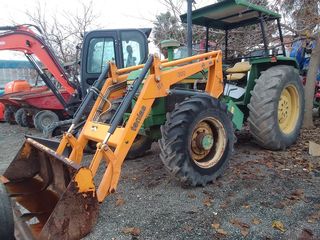 Tractor John Deere 2140 DT con pala