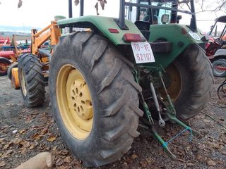 Tractor John Deere 2140 DT con pala