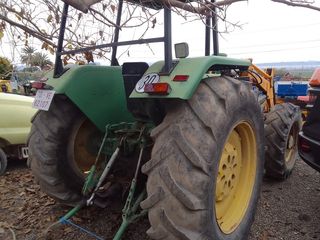 Tractor John Deere 2140 DT con pala