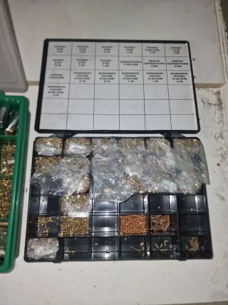 Material de cerrajería: Pitones y muelles