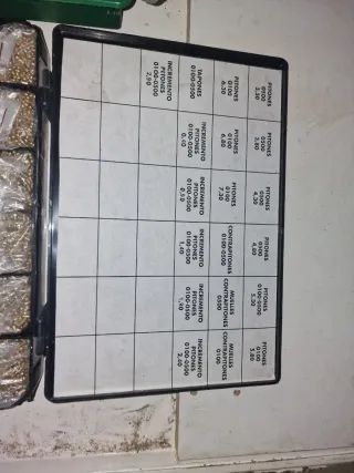 Material de cerrajería: Pitones y muelles