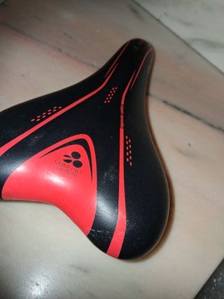 Sillín de Bicicleta Negro y Rojo