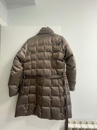 Abrigo Geox plumífero color visón