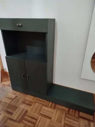 Mesa y espejo de entrada