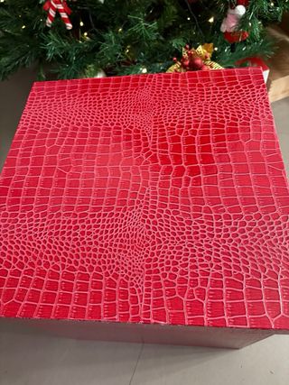 Scatola porta oggetti rossa effetto coccodrillo