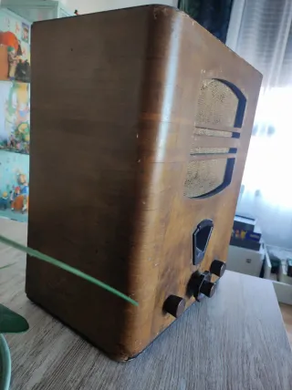 Radio Philips 588A4 Antigua