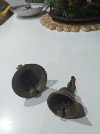 Campanas antiguas de bronce