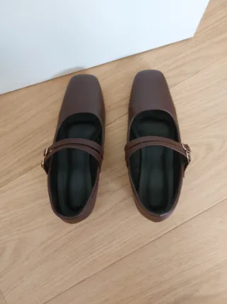 Zapatos marrones con elástico talle 37