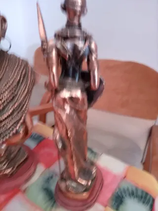 Tres figuras de bronce estilo años 70