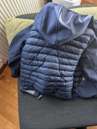 Chaqueta niño azul acolchada tipo bomber