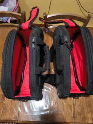 Alforjas Dainese D-Saddle Stealth Negro/Rojo