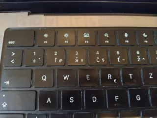 MacBook Pro M2 Pro 16GB 512GB