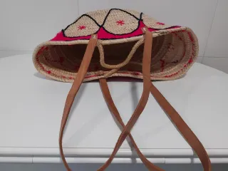 Capazo mexicano beige y rosa con asas de cuero