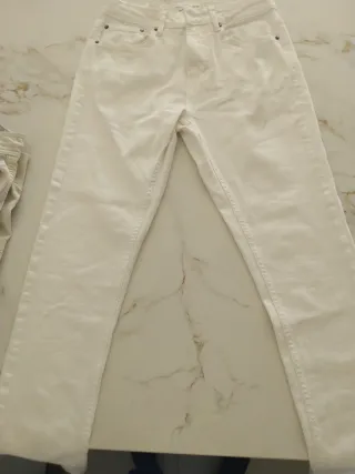 3 Pantalones Pull&Bear Slim Negro Talla M