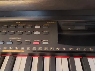 Piano Yamaha Clavinova CVP-92