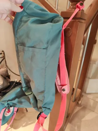 Mochila Fjallraven Kanken Verde y Rosa