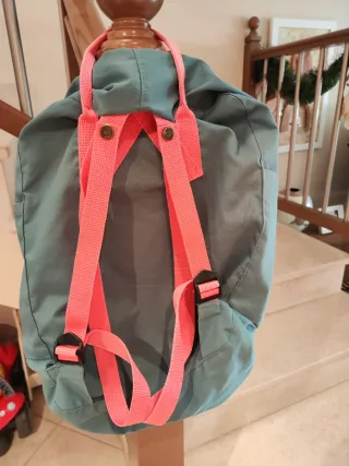 Mochila Fjallraven Kanken Verde y Rosa
