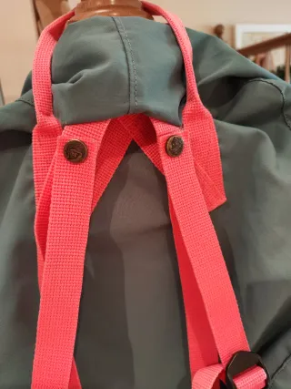 Mochila Fjallraven Kanken Verde y Rosa