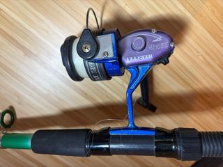 Caña de pescar telescópica con carrete