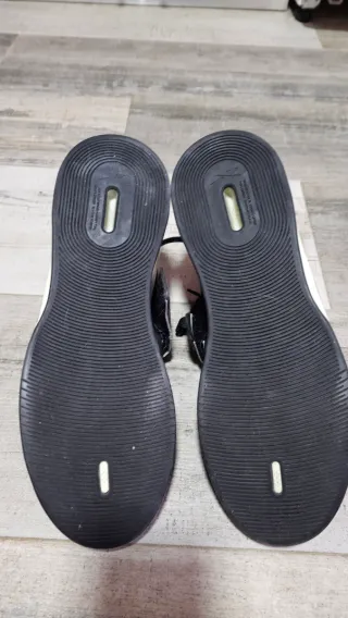 Zapatillas halterofilia Reebok negras y blancas