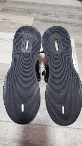 Zapatillas halterofilia Reebok negras y blancas