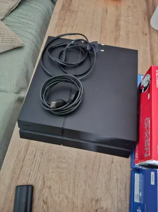 PS4 1TB + Juegos y 2 Mandos