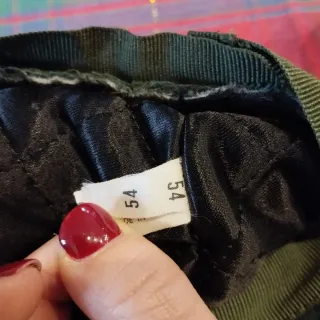 Cappellino verde velluto bambina