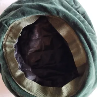 Cappellino verde velluto bambina